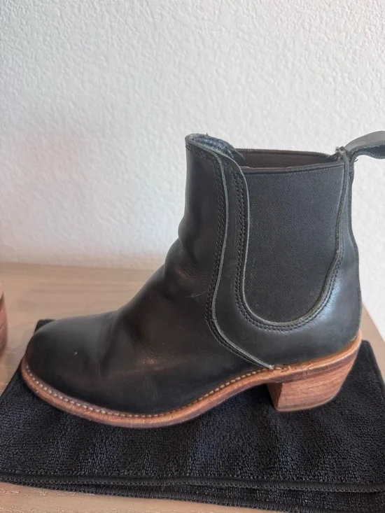 Red Wing Modern Harriet Boot in Black - Picture 6 of 11